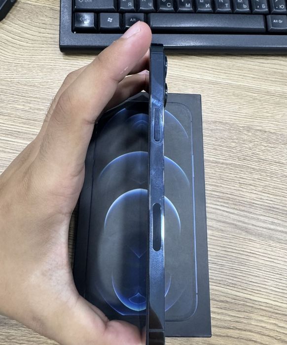 Iphone 12 pro sotiladi 128gb ayb yoq