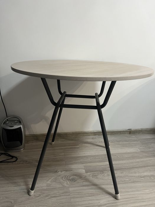 продам б/у стол, круглый