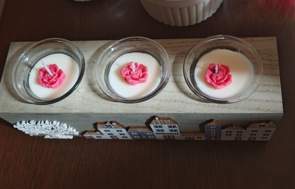 Lumânări parfumate din ceara soia pe suport de lemn