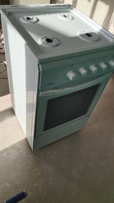 Продаю газ плитка новый срочно