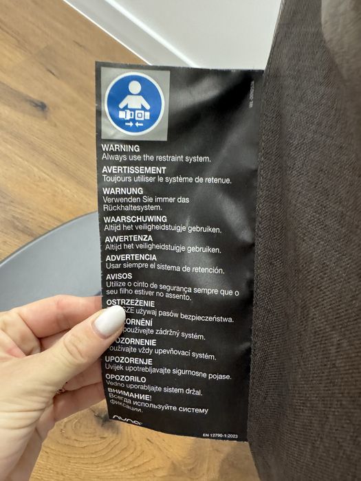 Balansoar Nuna Leaf cu bara de activitati