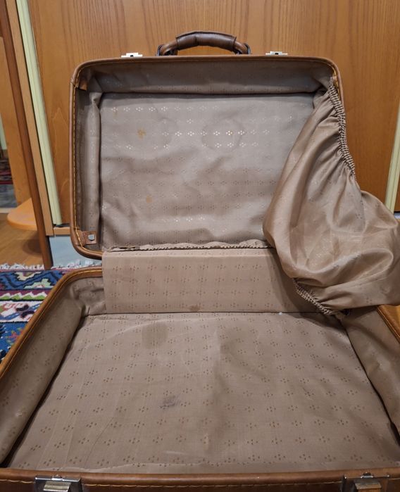 Ретро куфар на LOUIS VUITTON