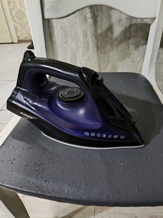 Утюг, scarlett продам.