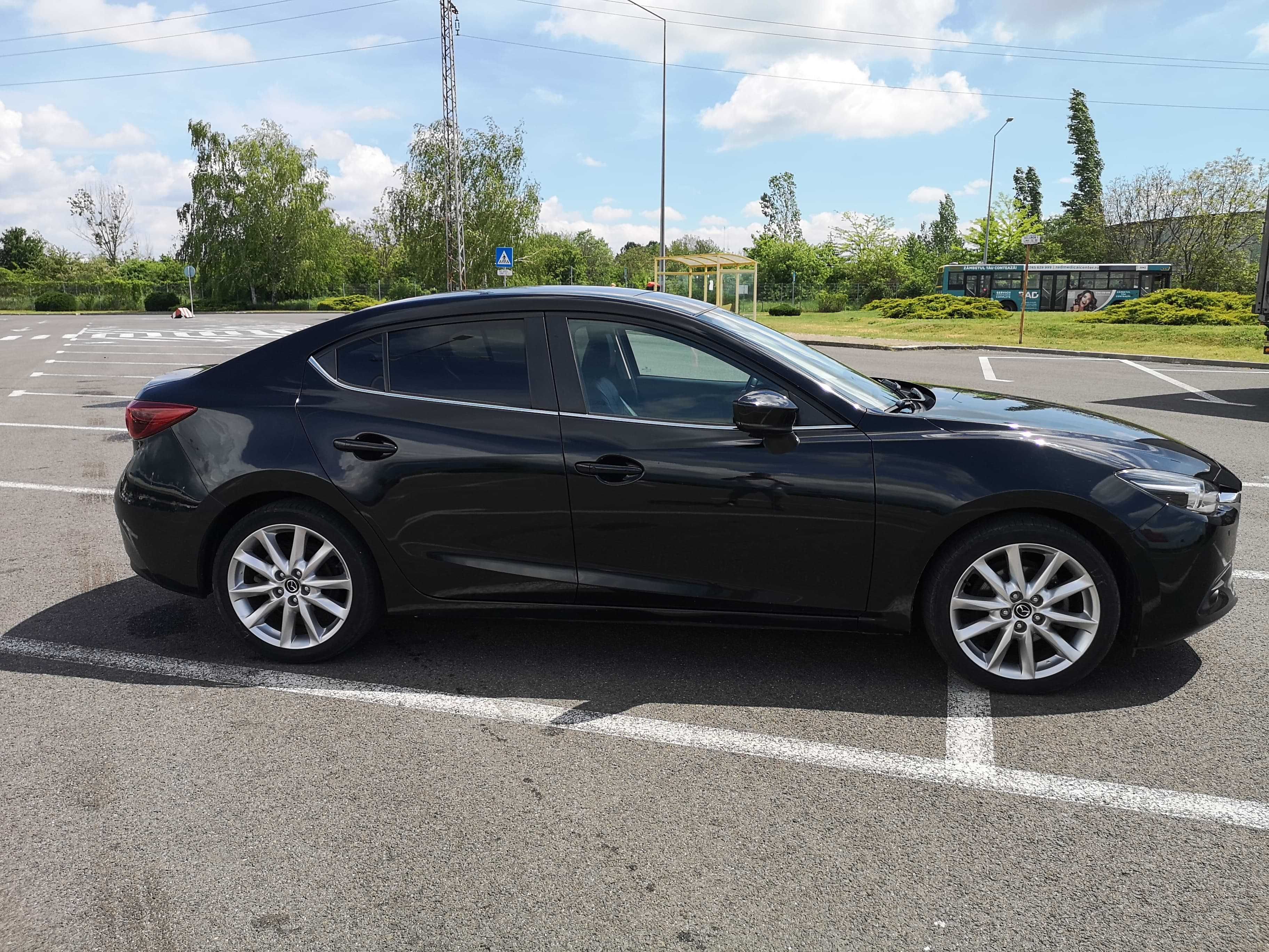 Vând Mazda 3 sedan, full, 2.2. diesel, 150 cp, 2018