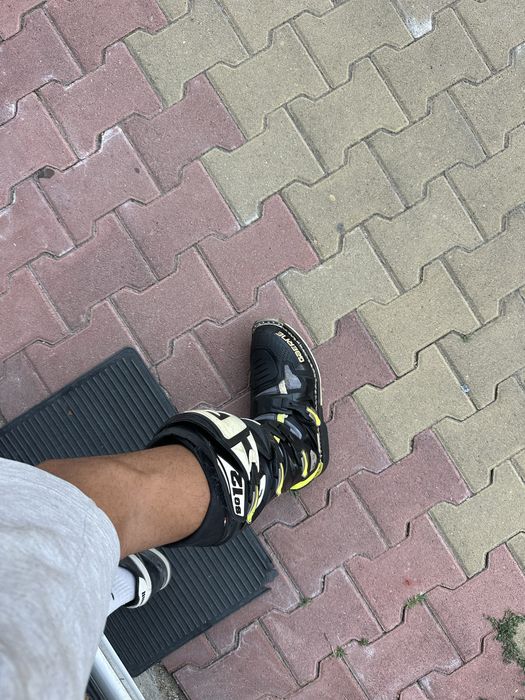 Ботуши наколенки и ръкавици