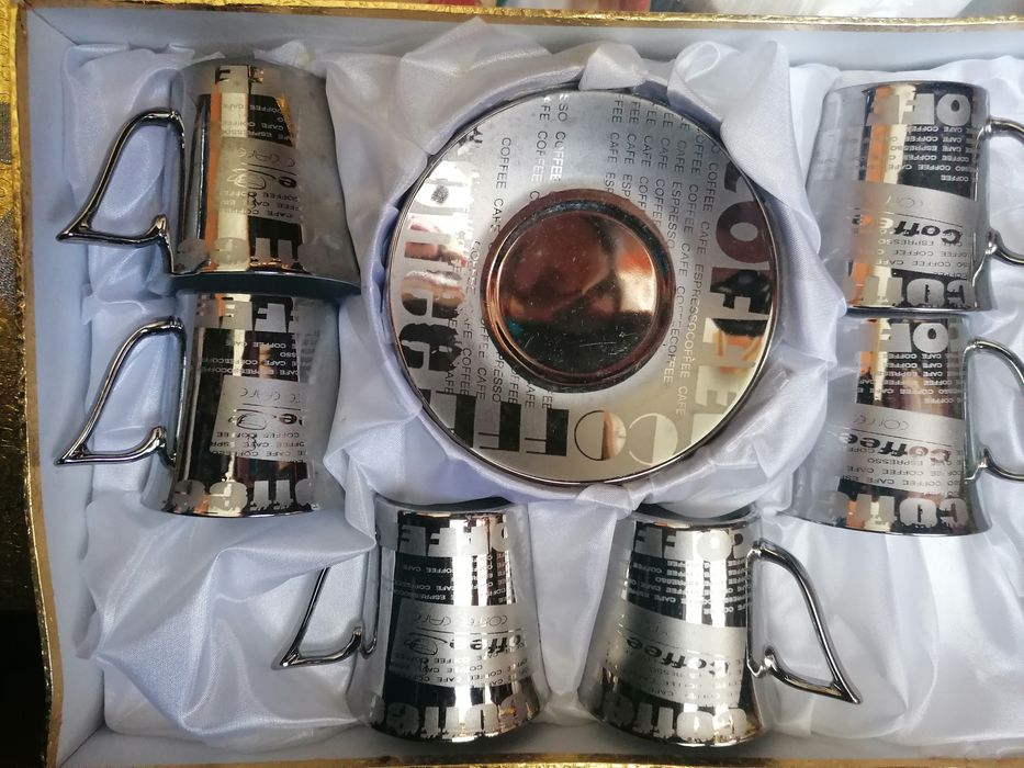 Чаши чисто нови с кутии