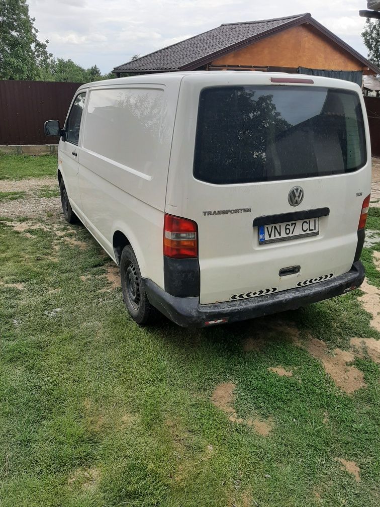 Vând Volkswagen Transporter