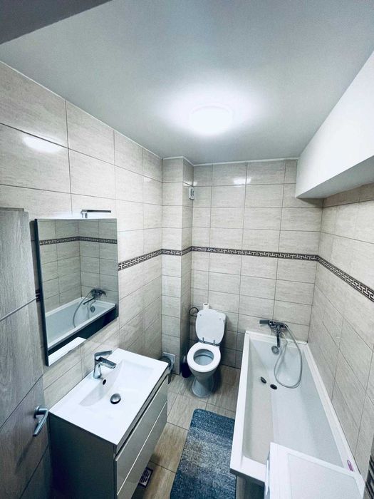 Persoana fizica vând apartament cu 2 camere în CUG