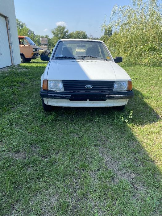 Vând Ford Escort 1983 benzina 1,6 GL