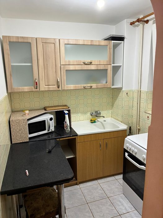 Inchiriez apartament 2 camere