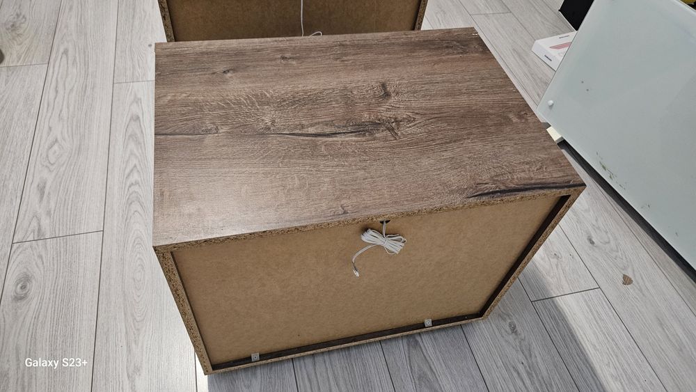 Два броя нощни шкафчета с чекмедже и LED