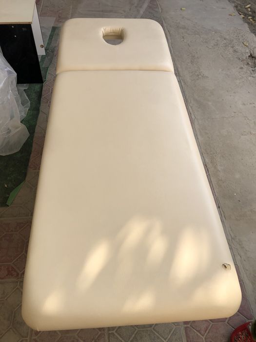 Кушетка сотилади