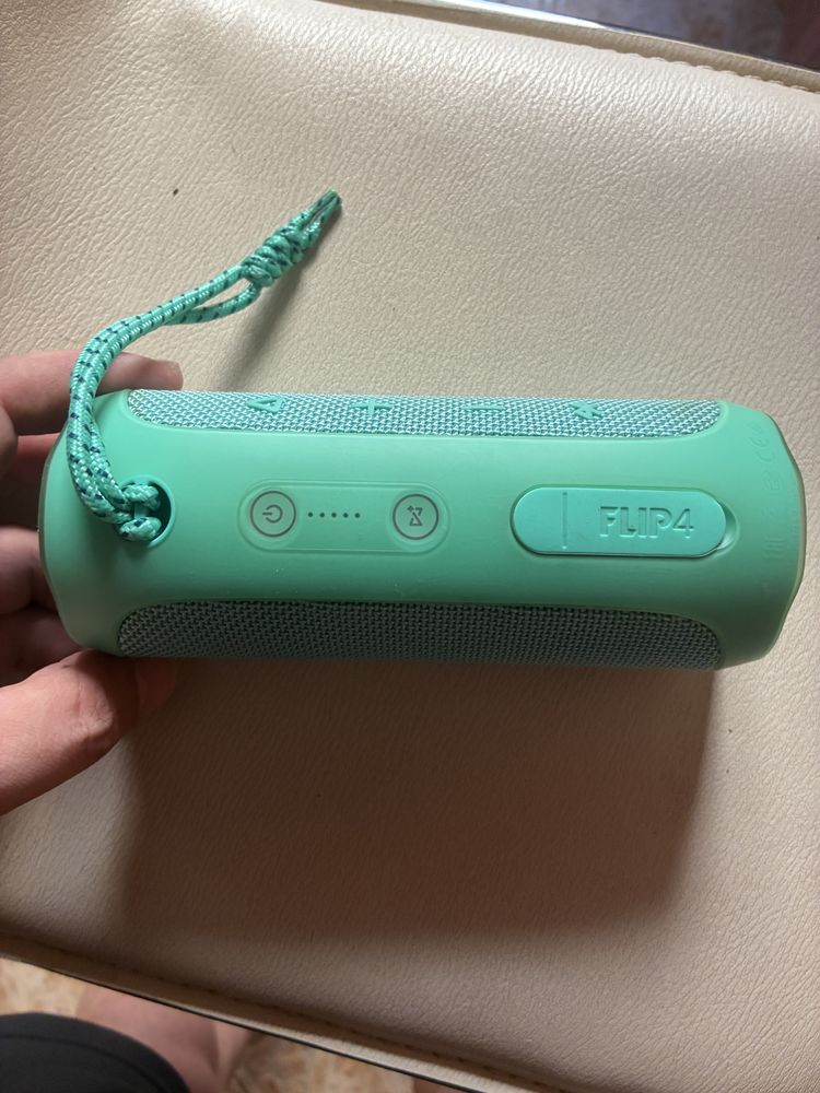 JBL Flip 4 за ремонт