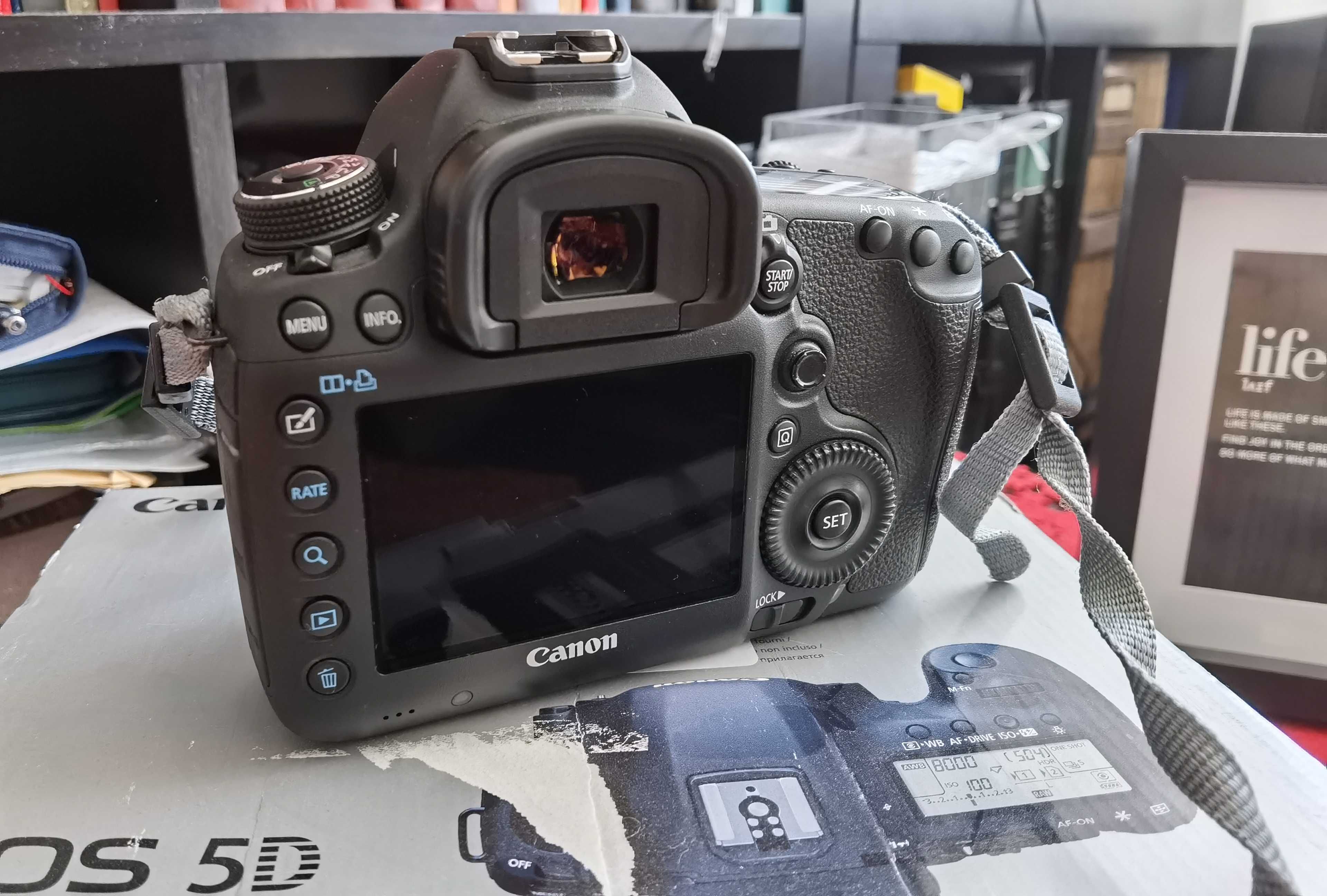 DSLR Full frame Canon 5D Mark 3 10Th Aniversary Edition + grip +32gb