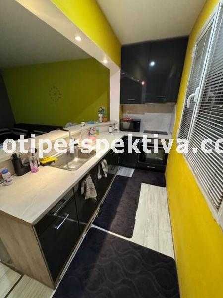 Продава се Тристаен апартамент в Пловдив, Кючук Париж - 64 кв.м за 1875 €/кв.м - Снимка #1