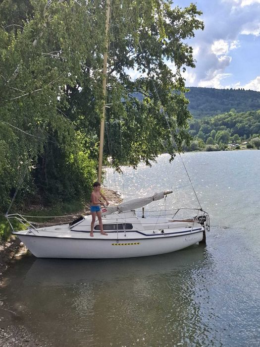 Velier cu motor și peridoc 750kg