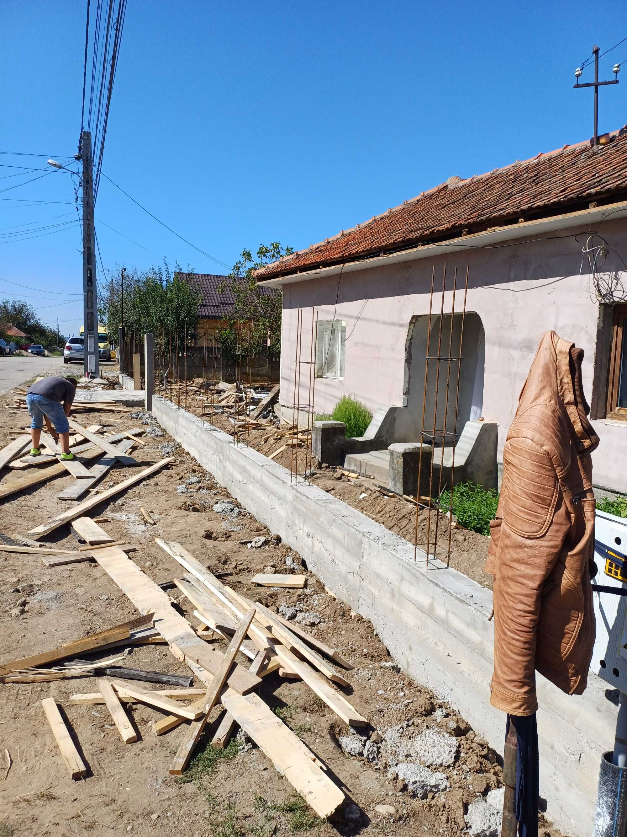 Construim garduri din panou jaluzele, sipca metalica, BCA tabla plasa