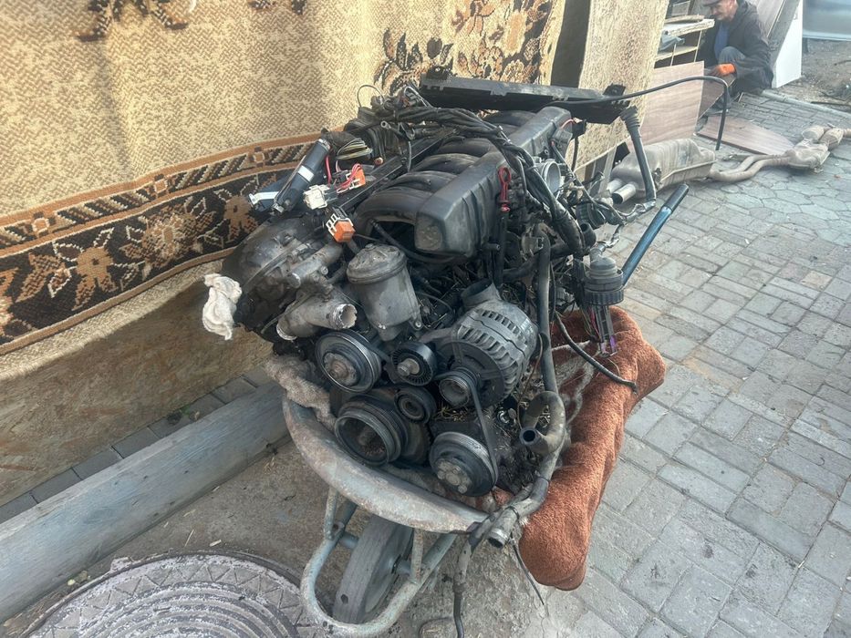 Продам бмв по зопчастям