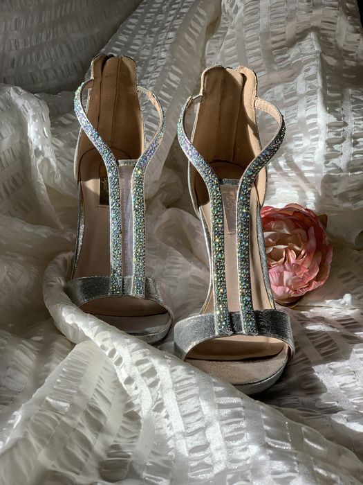 Нови обувки Megias 37