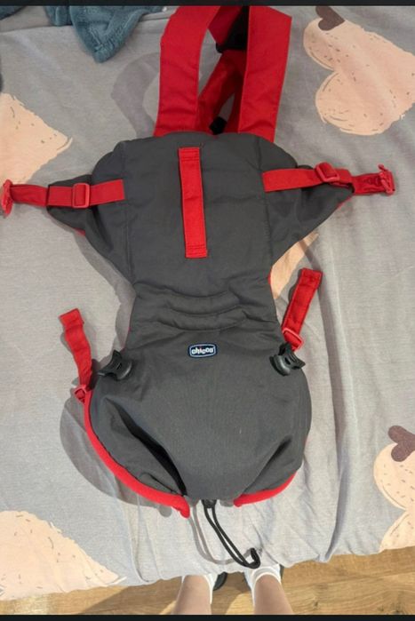 Marsupiu ergonomic CHICCO easyfit de la 0 luni