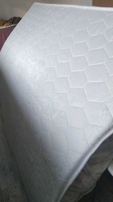 Продам матрас 200*160