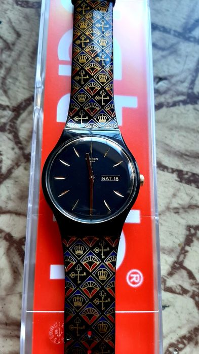 Часовник Swatch Royal Key