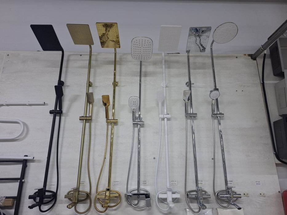 Душевая  стойка  .