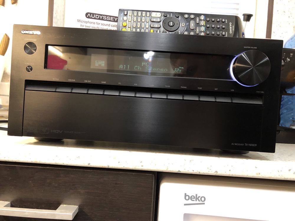 Onkyo TX-NR809 качествен ресивър