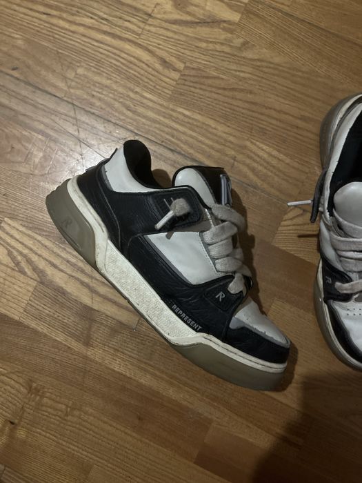 Papuci Reprezent marinea 42 se vad dor in iasi au fost purtati de 7 or