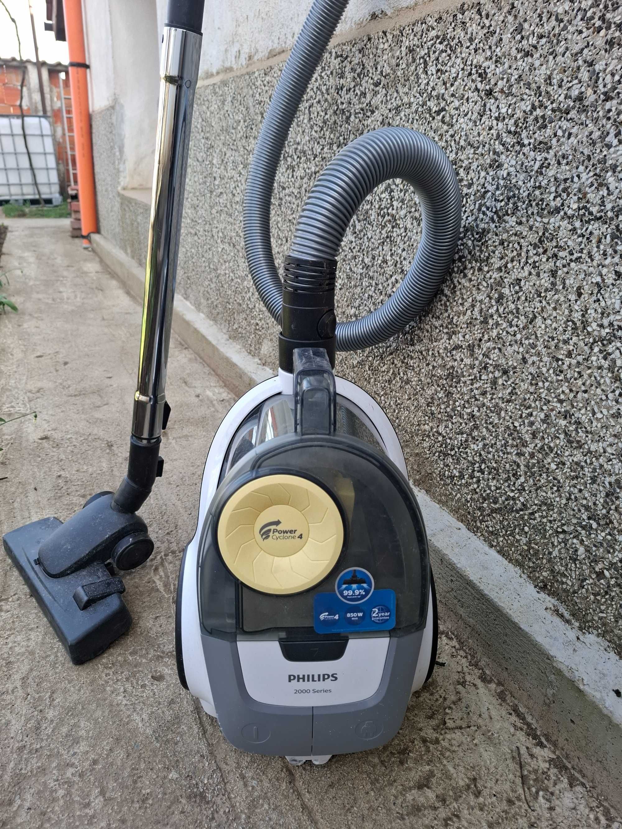 Прахосмукачка PHILIPS 850 W