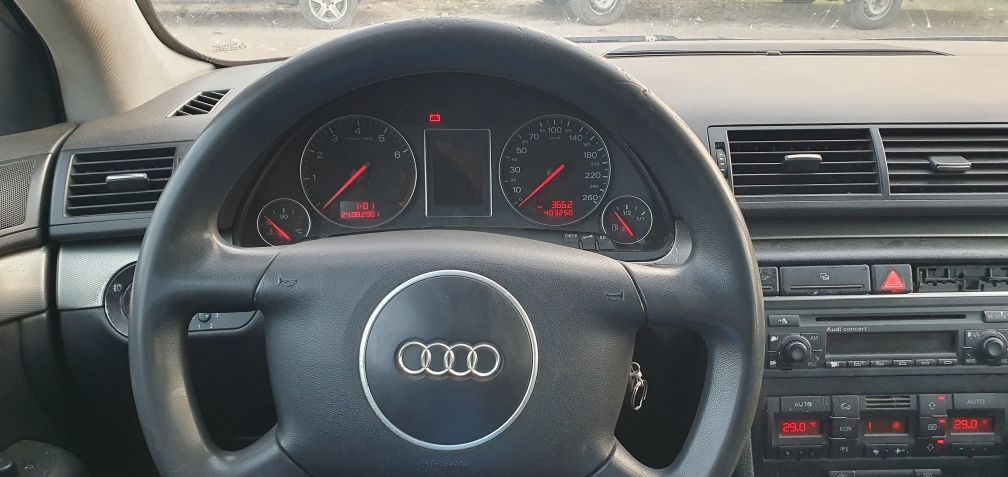 Ауди А4Б6 2.0 130к.с на части Audi A4B6 Kombi 2.0 130 na chasti