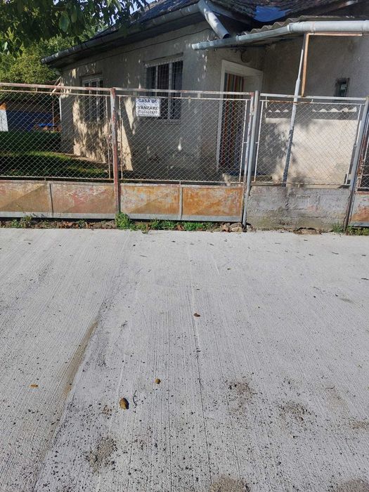 Vand casa in localitatea Supuru de Sus