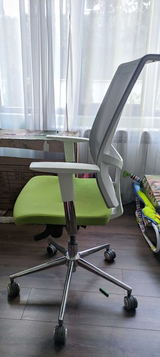 Ергономичен офис стил Unised