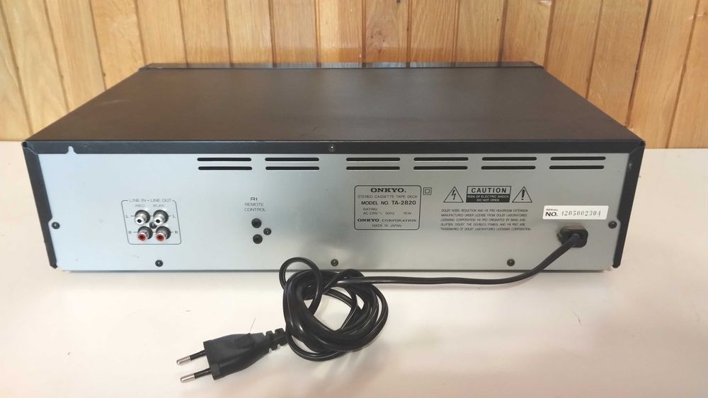 muzica casetofon Onkyo ta2820 deck