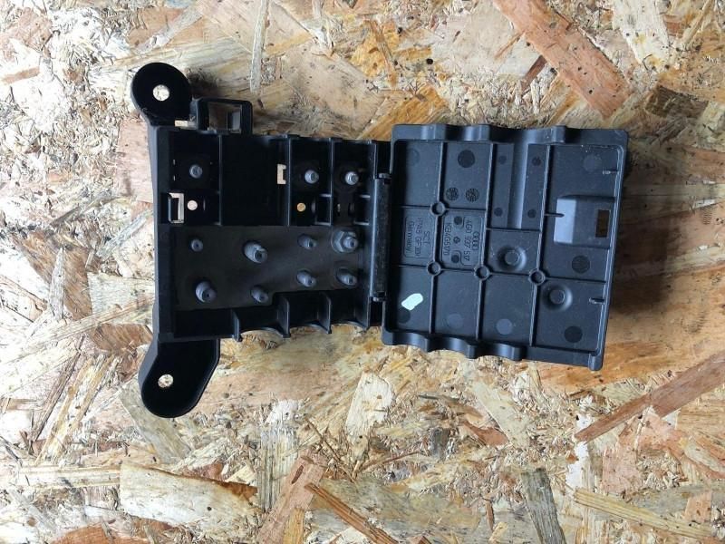 Carcasa sigurante baterie Audi A7 (2010-2018) [4g] 4G0937517