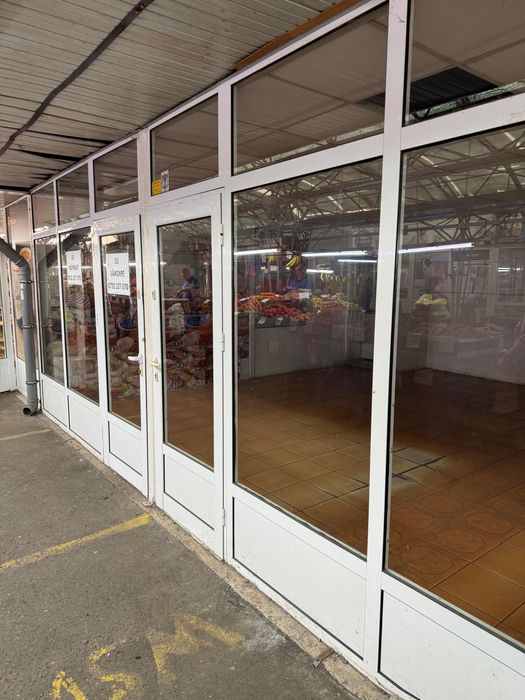 Vand sau inchiriez spatiu comerical in piata Nord Ploiesti!