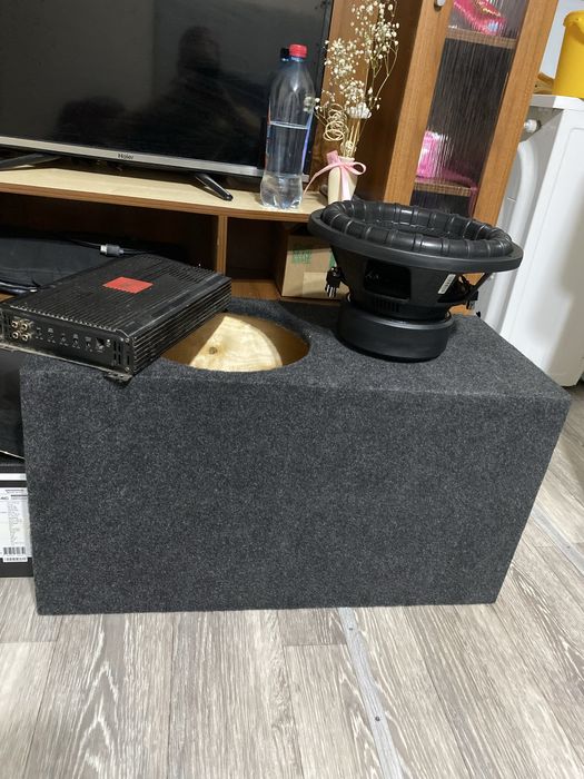 Продам сабвуфер срочно