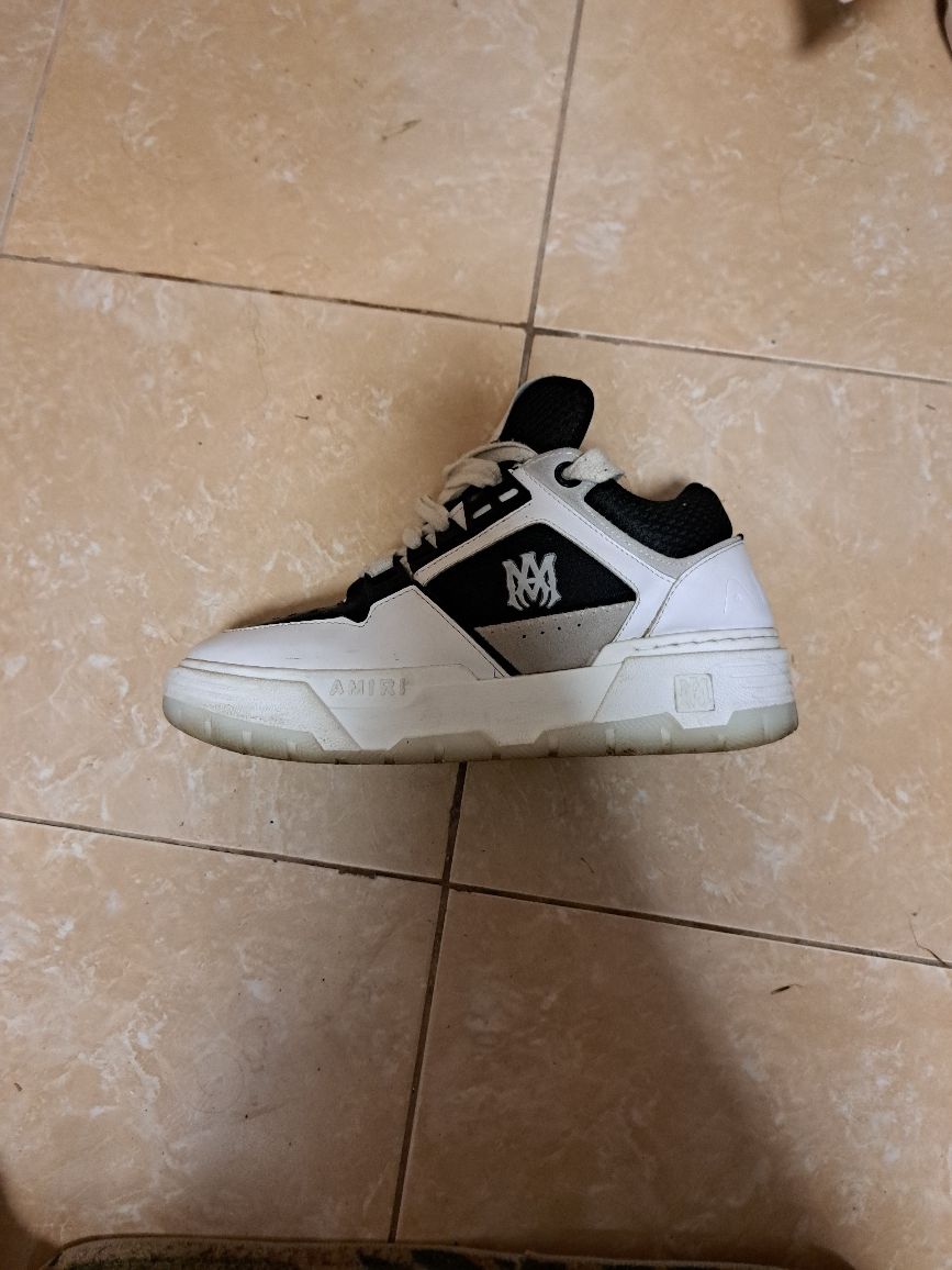 Adidași Amirii originali  mărimea 42-43.