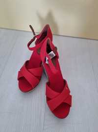 Дамски червени сандали