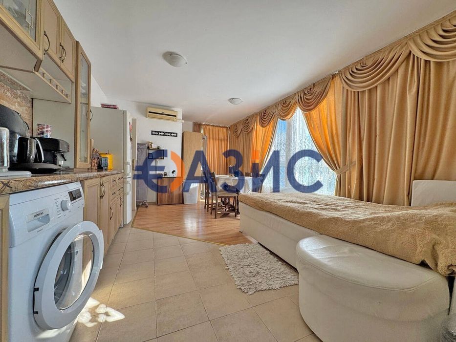 Продава се Двустаен апартамент в к.к. Слънчев бряг - 60 кв.м за 1100 €/кв.м - Снимка #3