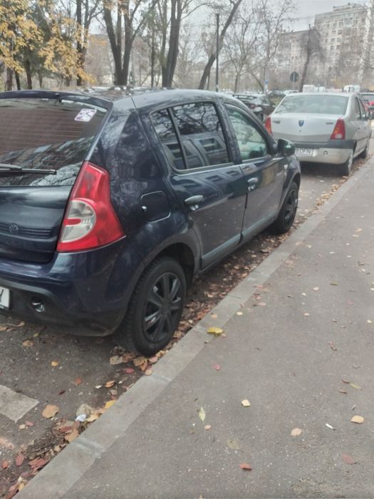 Masina Dacia Sandero