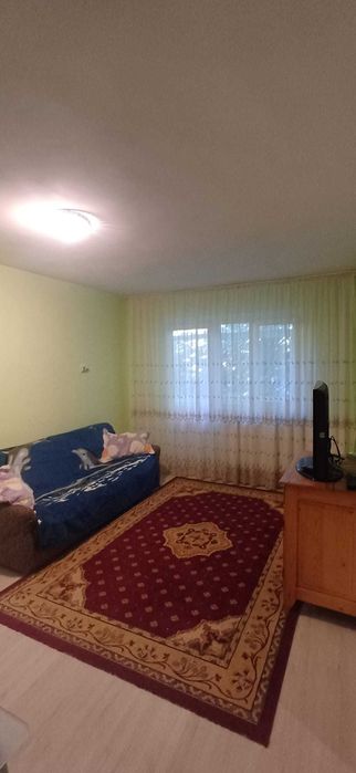 Inchiriez apartament