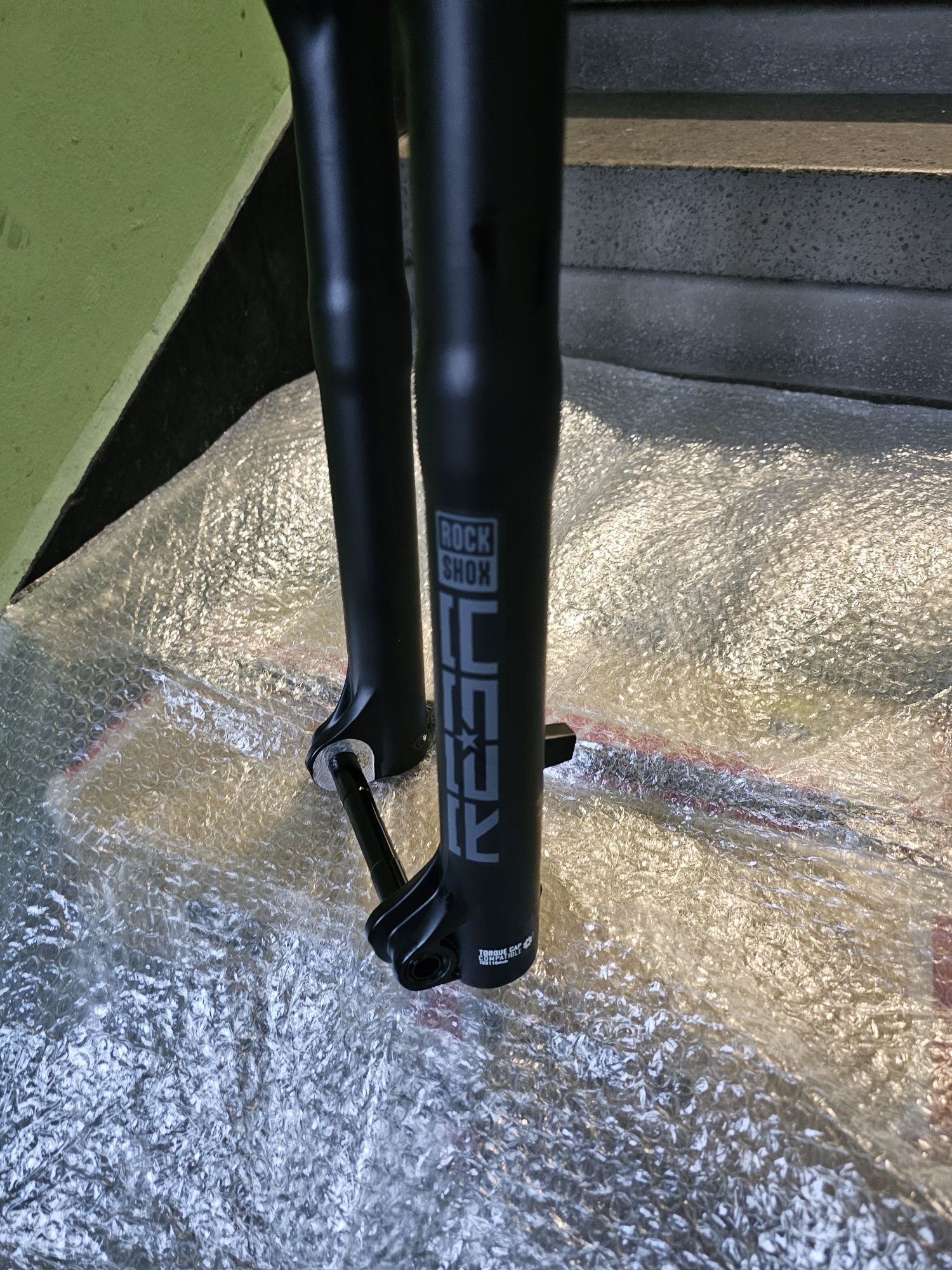 Чисто нова Rock Shox Reba 29" 120mm