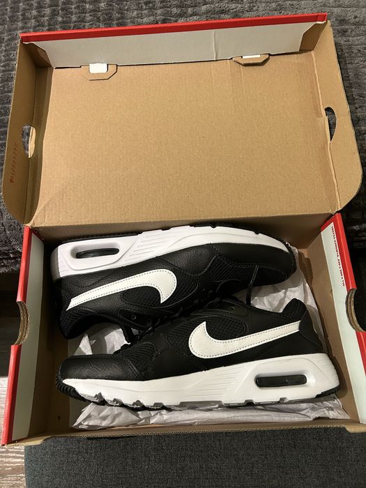 Дамски маратонки NikeAirMaxSC