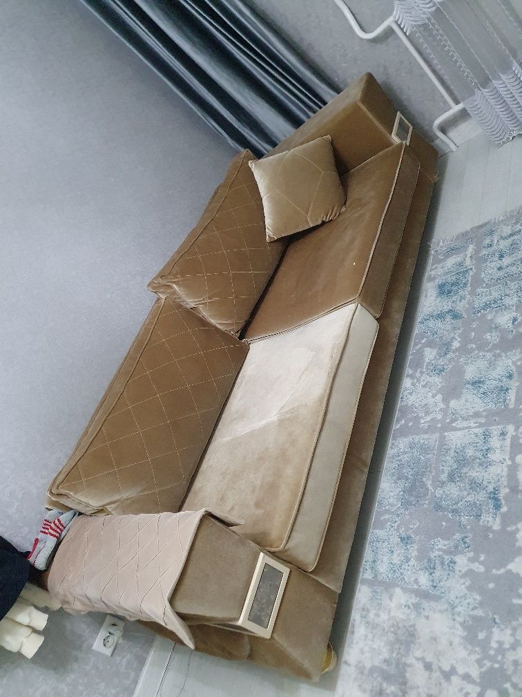 Диван размером 2*1