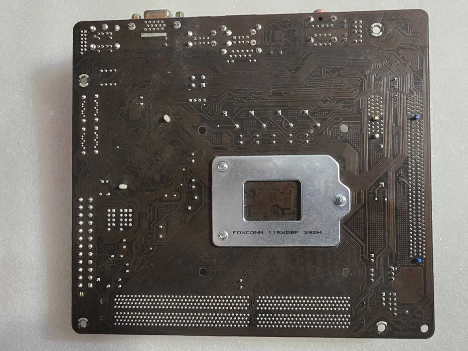 Placa de baza ASRock H61M-VG3 Socket 1155 DDR3, PCI-E + procesor G2020