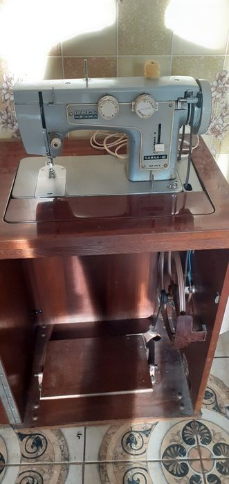Продам швейная машина Чайка