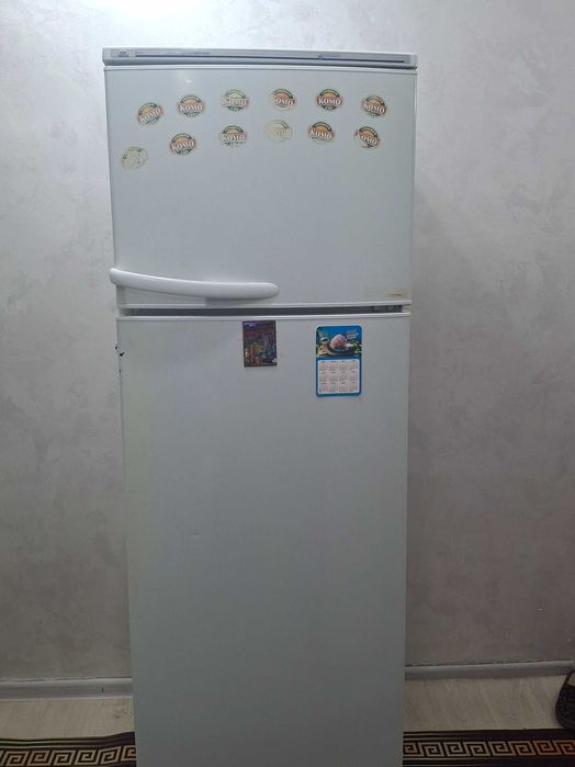 Продам б/у холодильник Атлант в рабочем состоянии