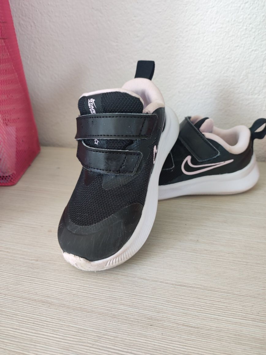 Маратонки Nike 23.5 13 см краче