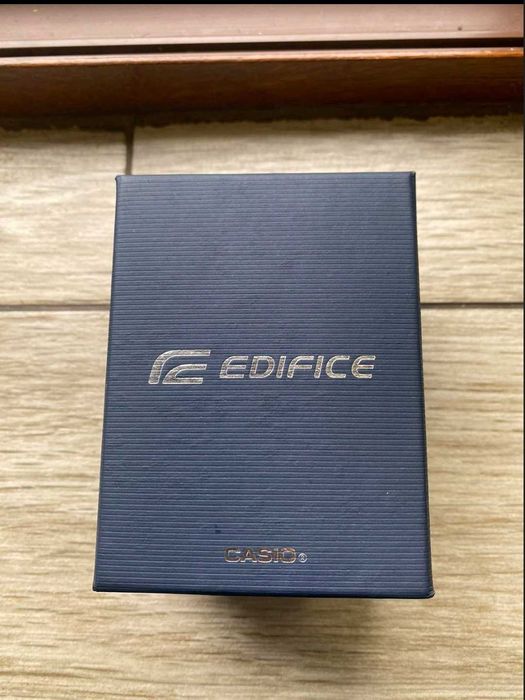 Casio Edifice в перфектно състояние